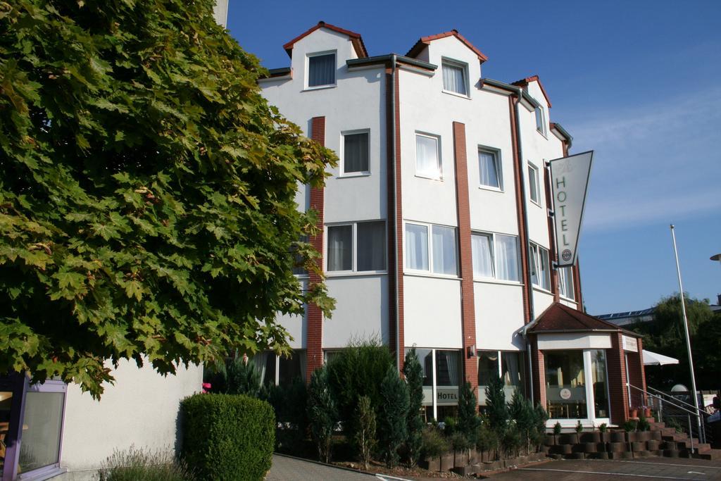 Hotel Best One Rossdorf  Екстер'єр фото